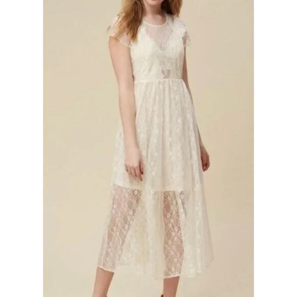 Altar'd State Dresses & Skirts - Altar’d State Lace Cream Midi Dress Size Small Boho Short Sleeve Lined Delicate
